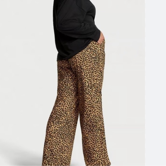 New Victoria’s Secret Pajama Set - Picture 3 of 7